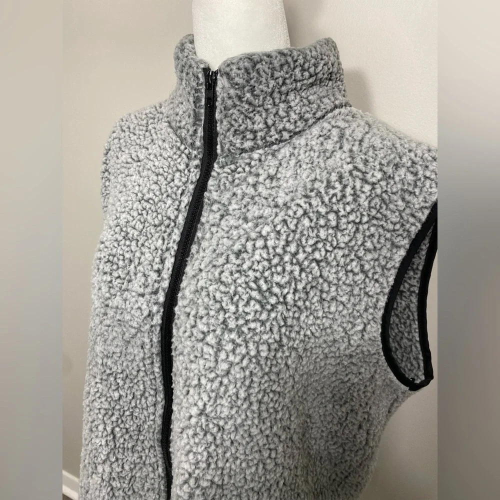 XX-Large Women’s Gray Black Thin Zip-Up Sherpa Vest w/ Two Front Pockets - Picture 2 of 6